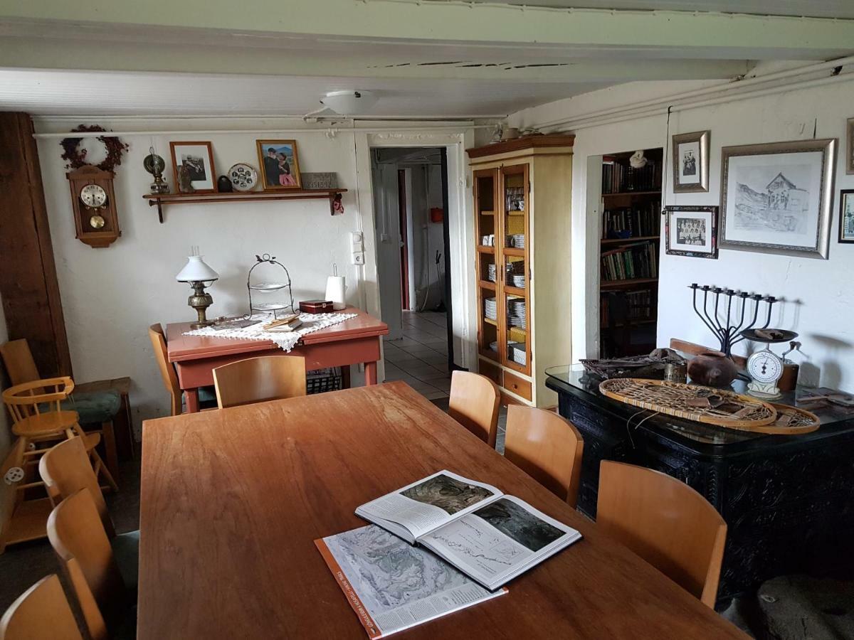 Guesthouse Gamli Baer Хусафедль Экстерьер фото