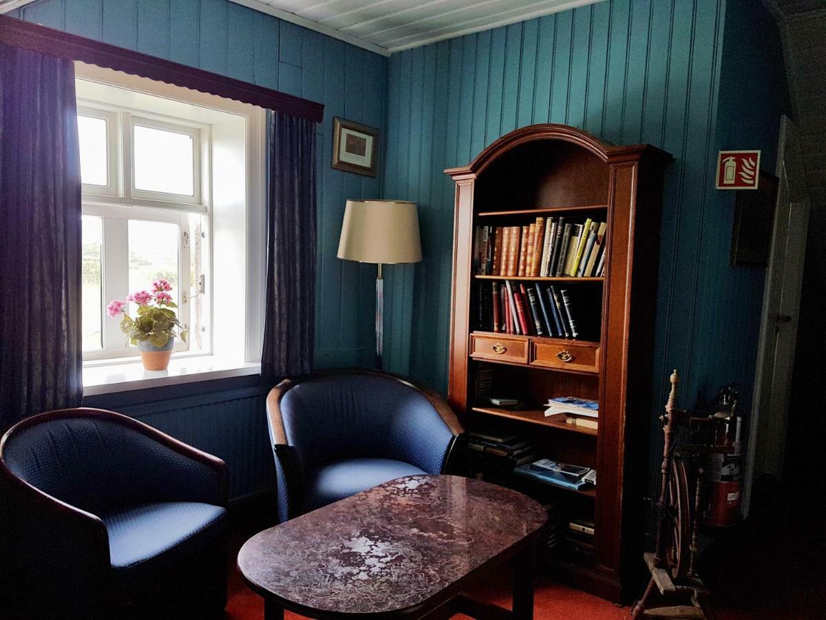 Guesthouse Gamli Baer Хусафедль Экстерьер фото