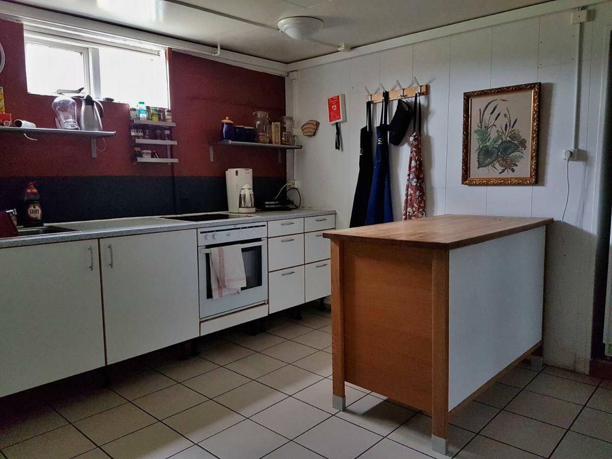 Guesthouse Gamli Baer Хусафедль Экстерьер фото